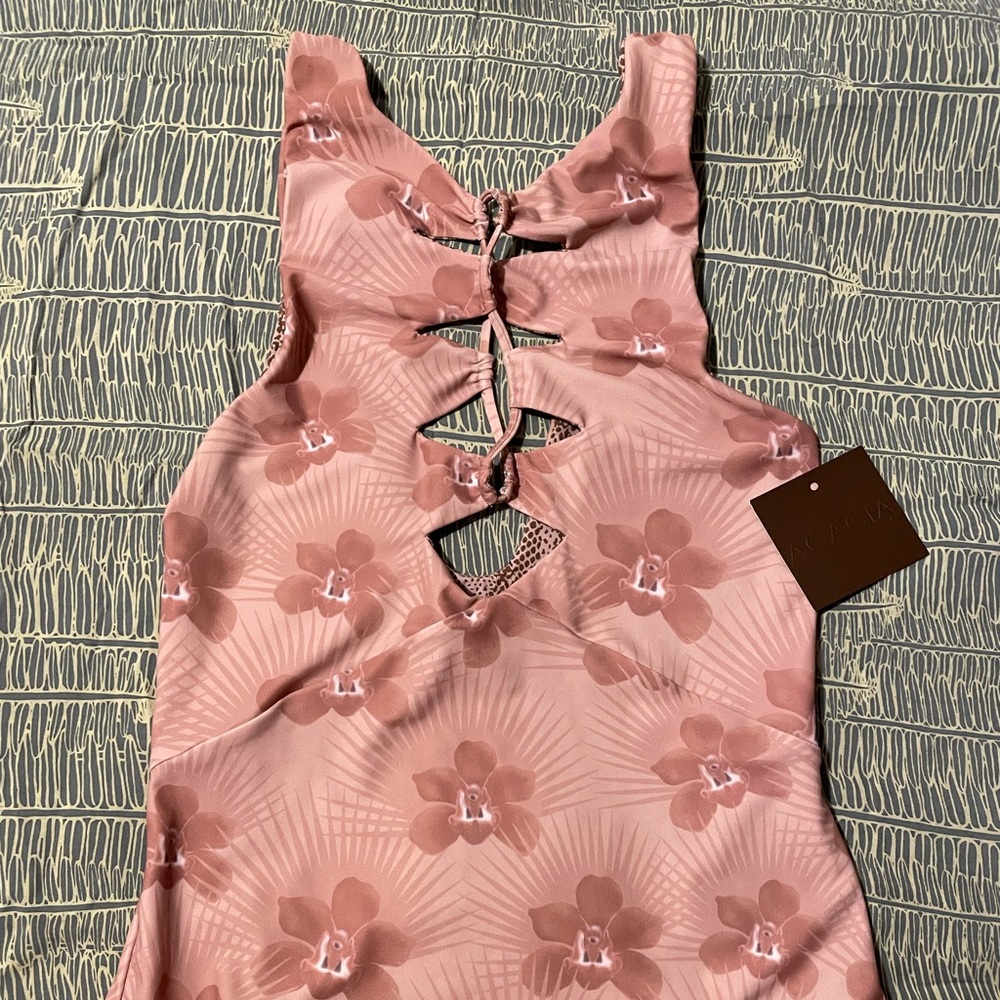Acacia Mauka Full Piece- Capsule Modern Pacific